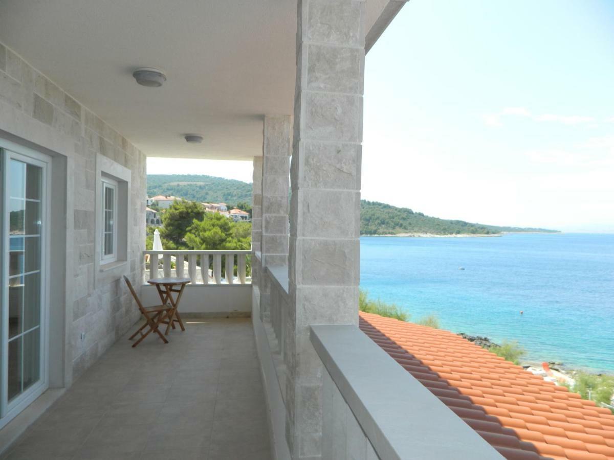 Schoenes Ferienhaus Direkt Am Meer Stomorska Esterno foto