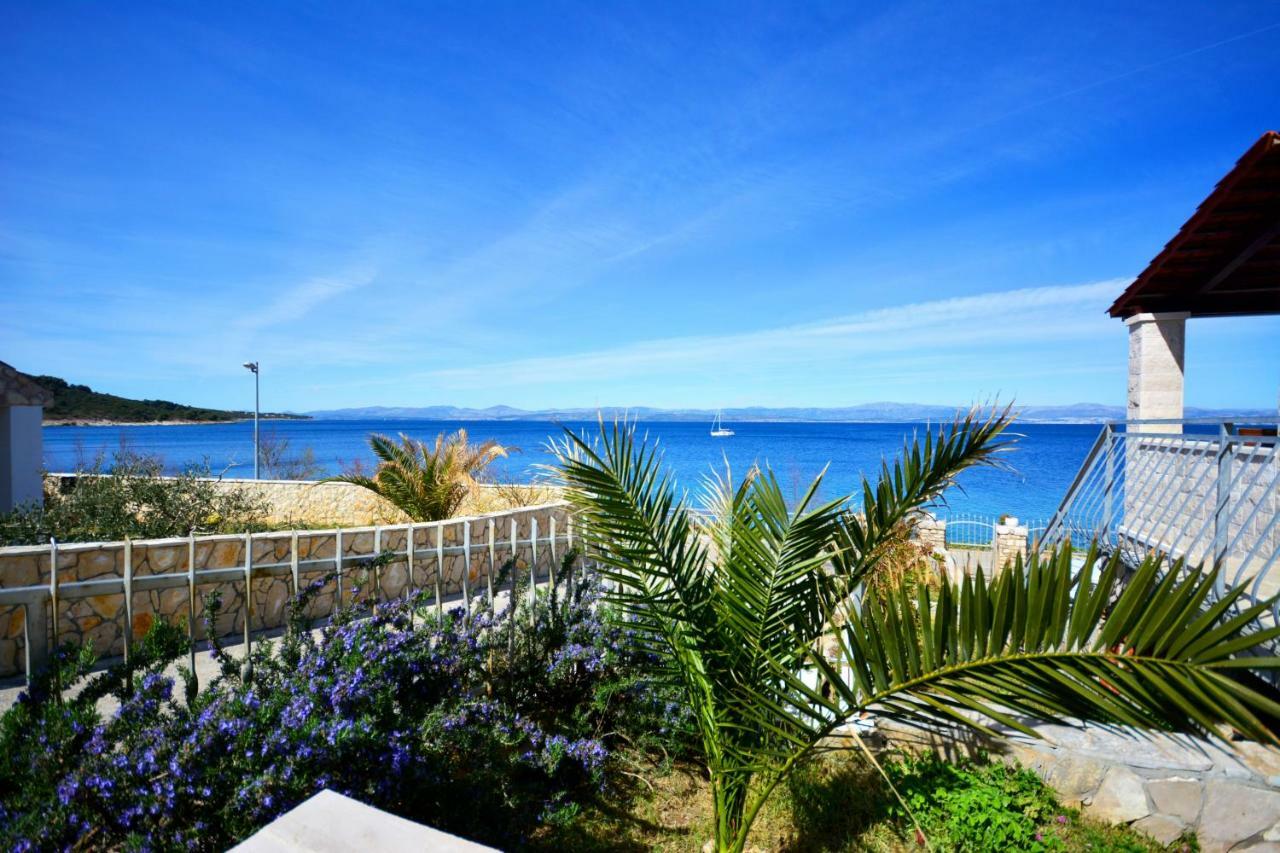 Schoenes Ferienhaus Direkt Am Meer Stomorska Esterno foto