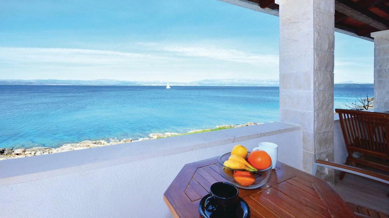 Schoenes Ferienhaus Direkt Am Meer Stomorska Esterno foto