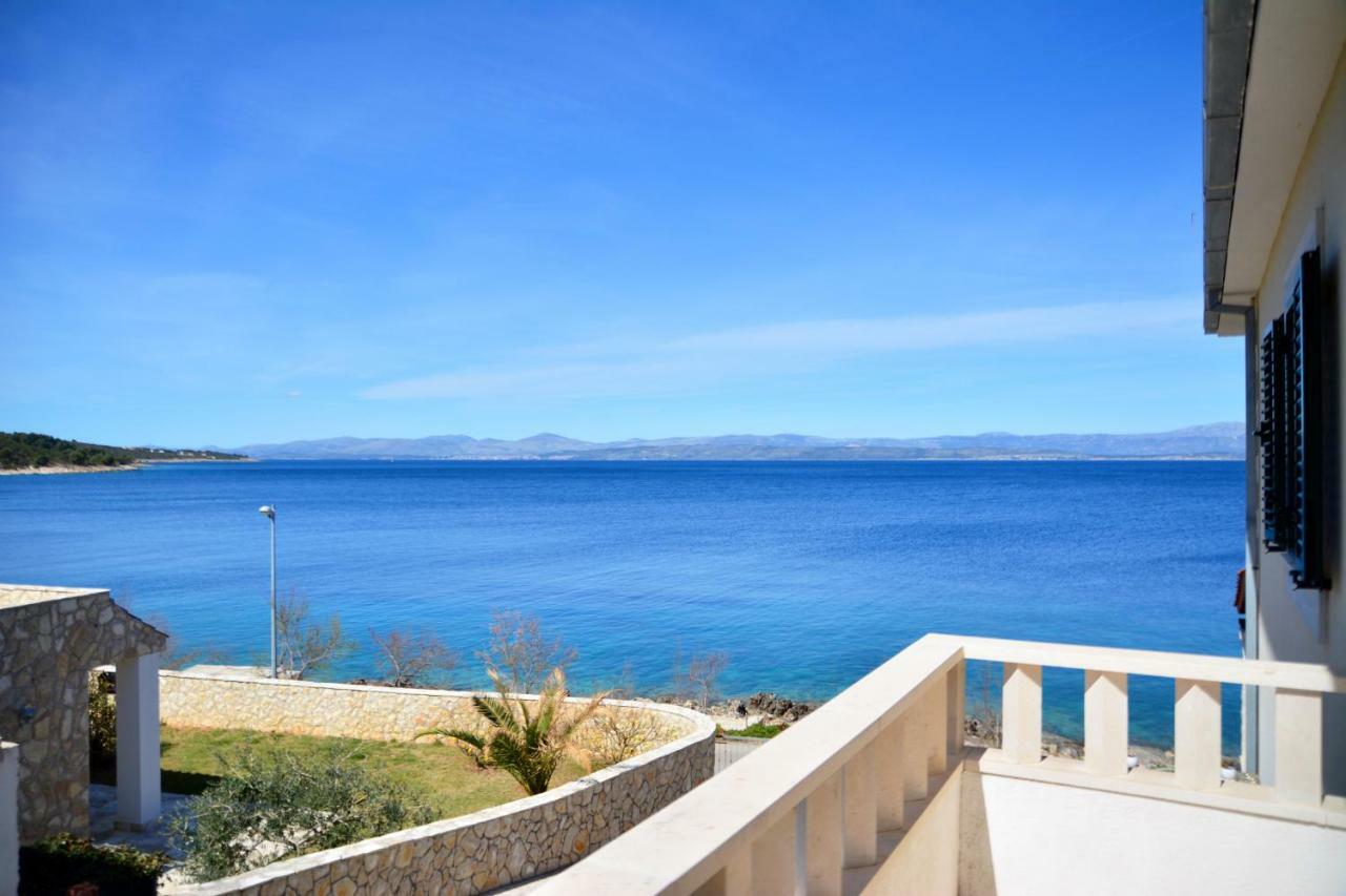 Schoenes Ferienhaus Direkt Am Meer Stomorska Esterno foto